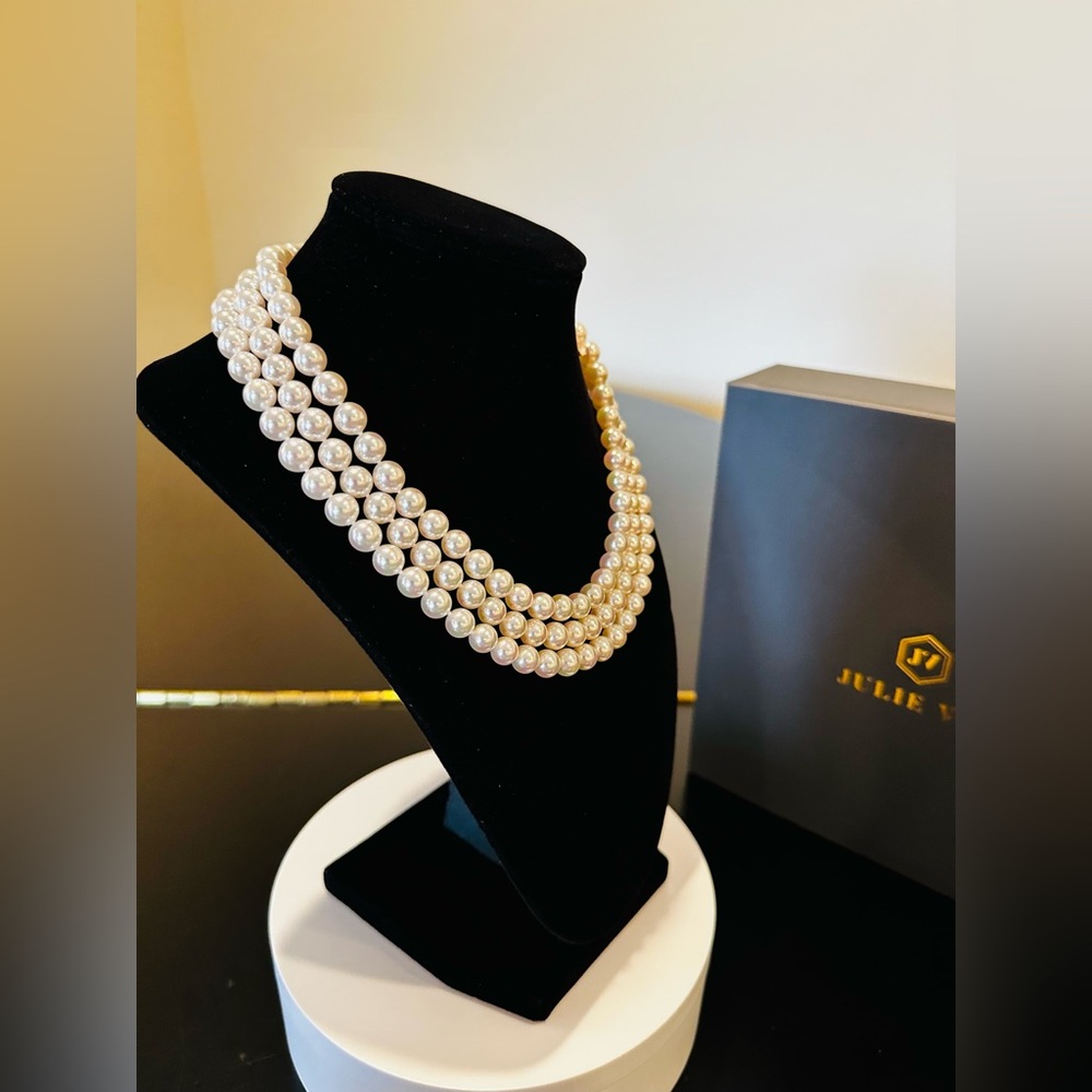 NWT LUXURY AUTHENTIC TIMELESS ELEGANT RARE Majorica Triple Strand Pearl Necklace - Picture 17 of 17